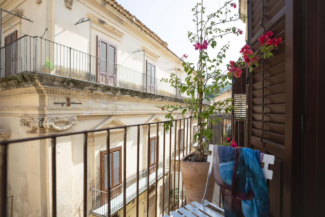 Gioietta Ospitalita Siciliana Modica Bed & Breakfast Exterior foto